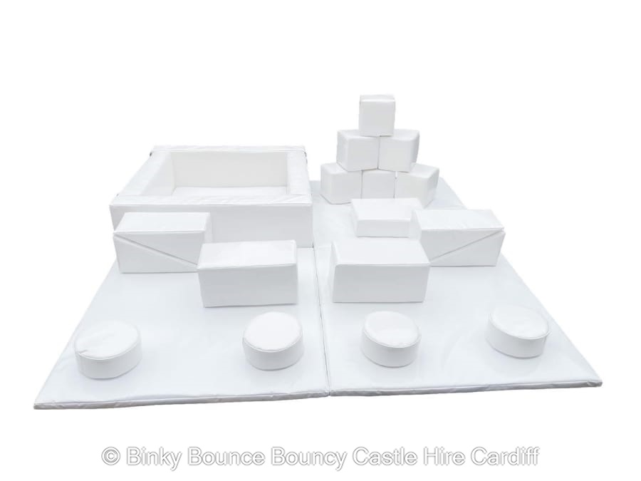 Christmas Inflatable Hire - Bouncy Castle Hire and soft play hire in ...
